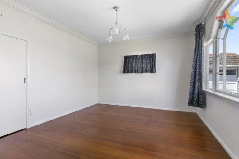Photo of property in 3 Tawa Street, Woburn, Lower Hutt, 5010