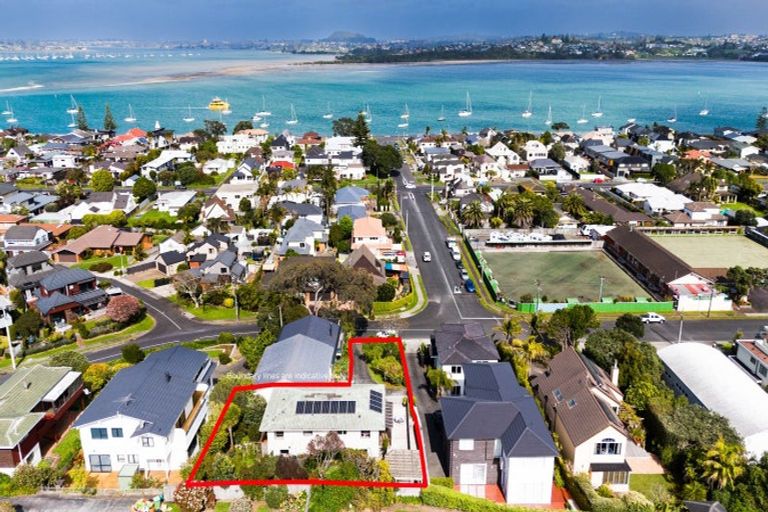 Photo of property in 18c Devon Road, Bucklands Beach, Auckland, 2012