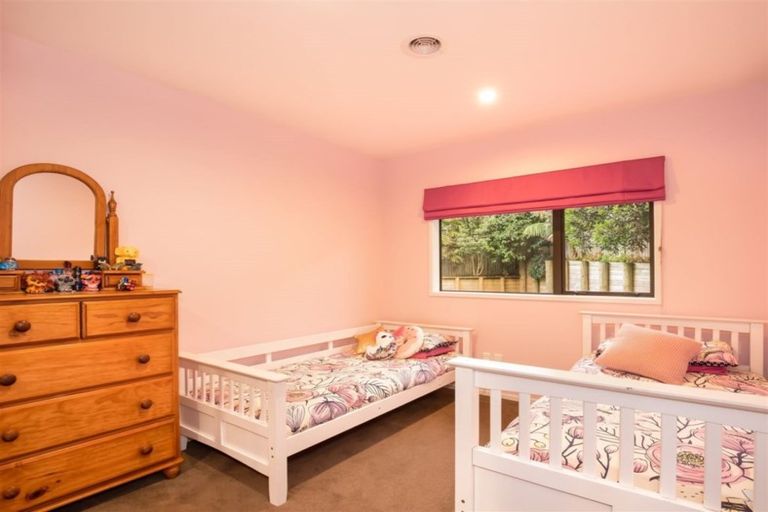 Photo of property in 2 Bovill Way, Tuakau, 2121