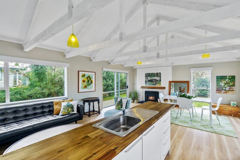 Photo of property in 20 Moore Crescent, Carterton, 5713