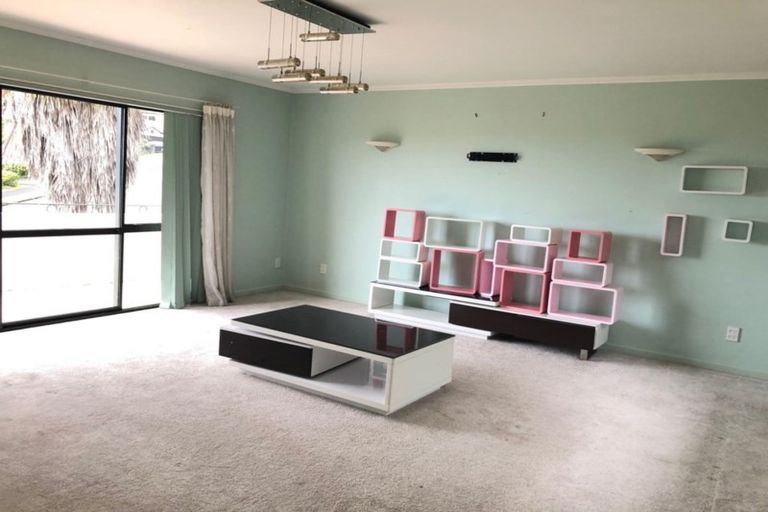 Photo of property in 55 Penguin Drive, Murrays Bay, Auckland, 0630