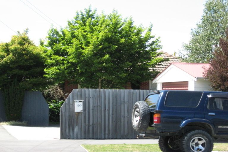 Photo of property in 1/130 Avonhead Road, Avonhead, Christchurch, 8042