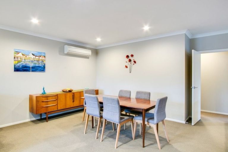 Photo of property in 14 Palliser Place, Poraiti, Napier, 4112