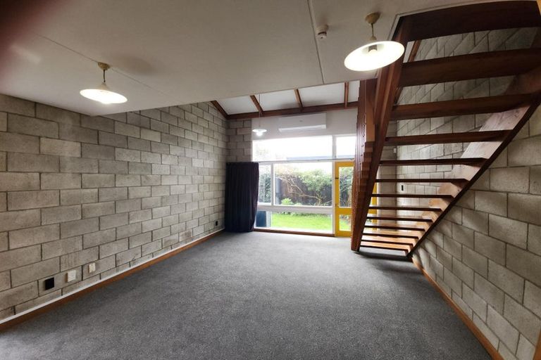 Photo of property in 2/13 May Street, Hamilton East, Hamilton, 3216