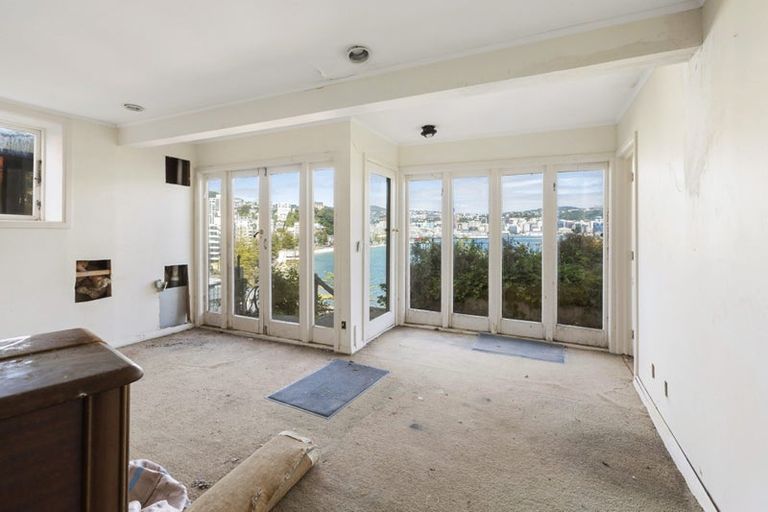 Photo of property in 304 Oriental Parade, Oriental Bay, Wellington, 6011