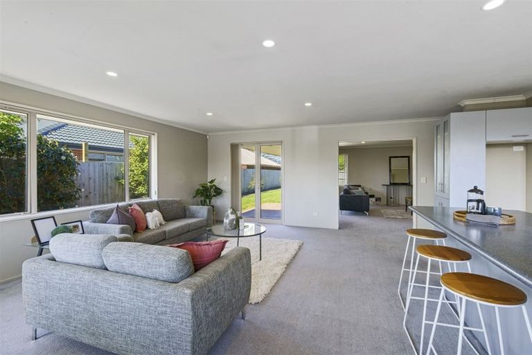 Photo of property in 10 Cunneen Place, Aidanfield, Christchurch, 8025