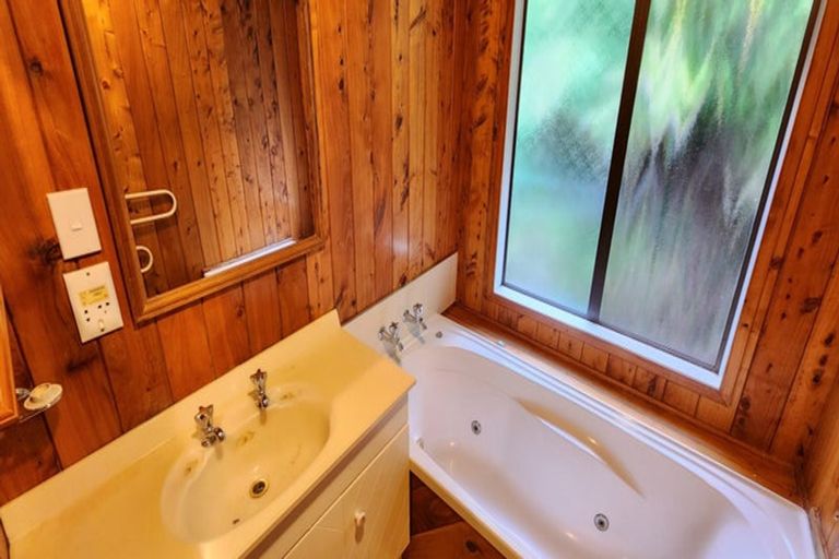 Photo of property in 4/2a Spencer Place, Merrilands, New Plymouth, 4312