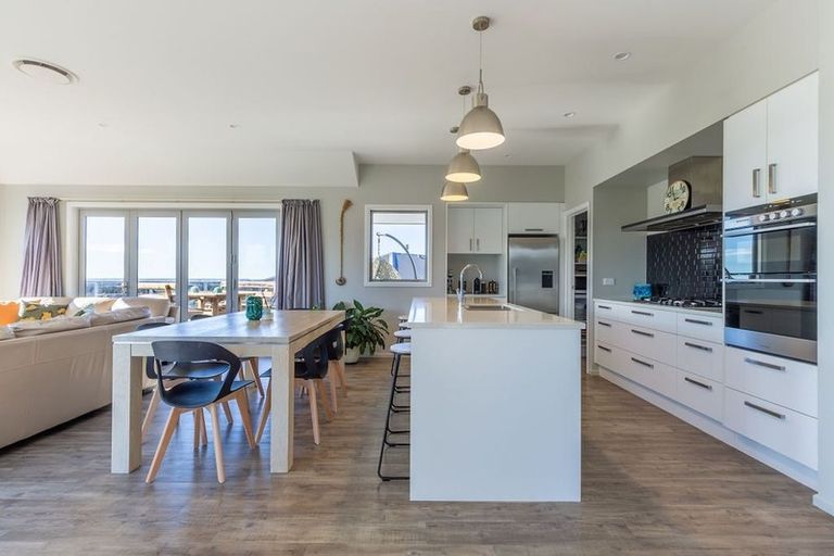 Photo of property in 26 Katania Heights, Brightwater, 7022