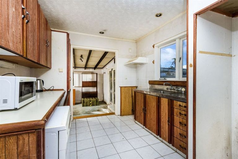 Photo of property in 2/22 Windy Ridge Road, Glenfield, Auckland, 0629