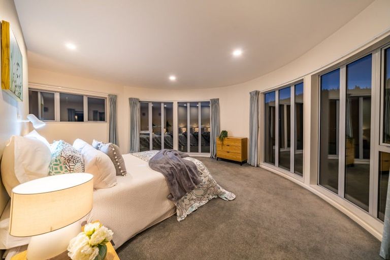 Photo of property in 23 Garrett Place, Riverstone Terraces, Upper Hutt, 5018