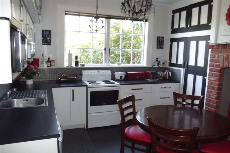 Photo of property in 16 Mill Road, Waimate, 7924