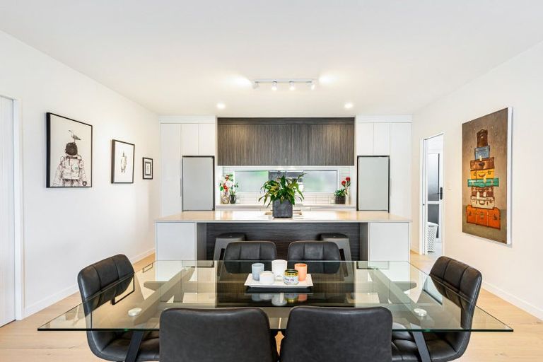 Photo of property in 1 The Bays Rise, Murrays Bay, Auckland, 0630