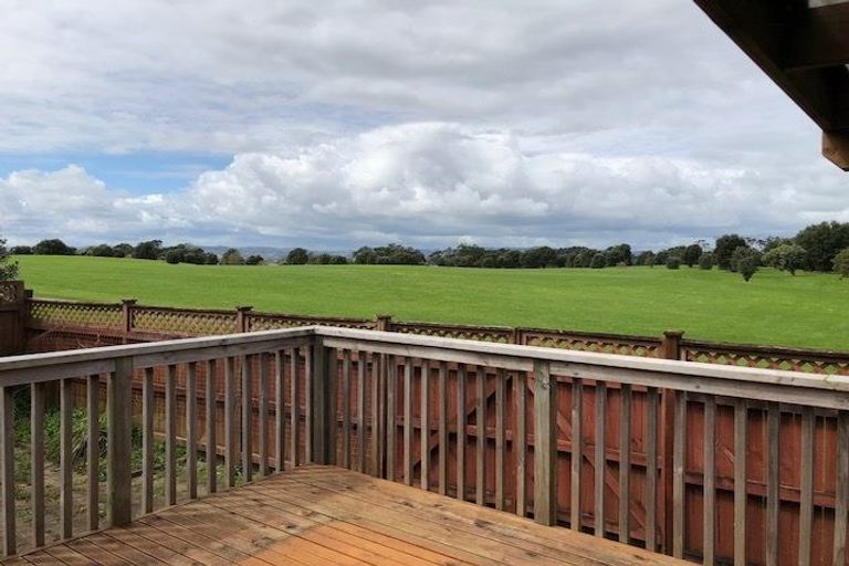 Photo of property in 26 Hoylake Place, Wattle Downs, Auckland, 2103