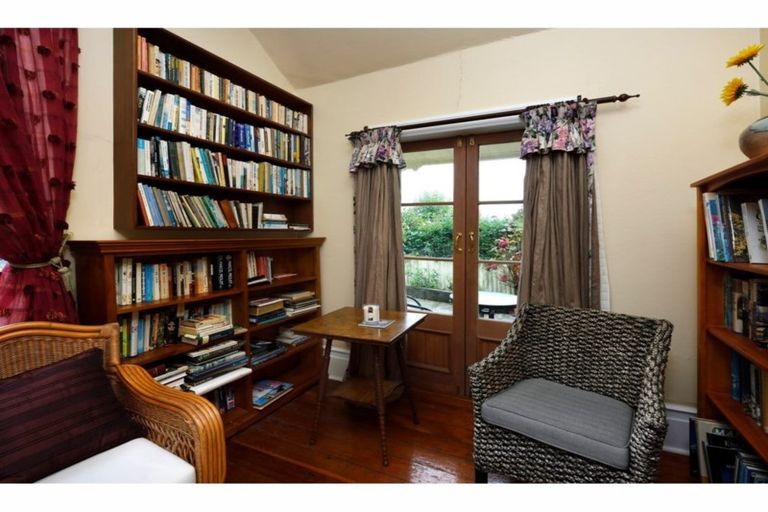 Photo of property in 143 Tasman Street, Nelson, 7010