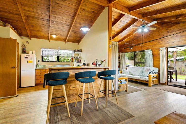 Photo of property in 9 Aspden Place, Matapouri, Whangarei, 0173