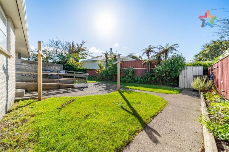 Photo of property in 3 Waddington Drive, Naenae, Lower Hutt, 5011