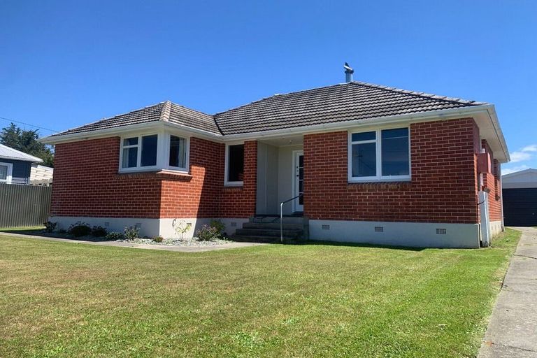 Photo of property in 4 Edward Street, Waimate, 7924