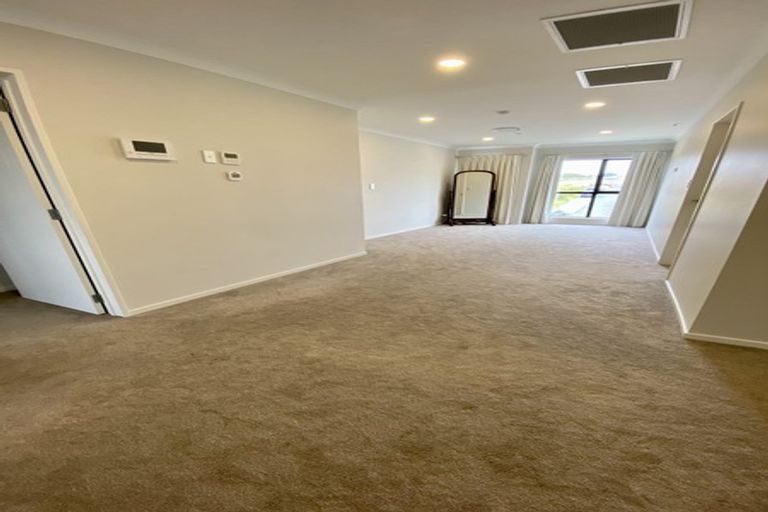 Photo of property in 32 Goodfellow Lane, Flat Bush, Auckland, 2019