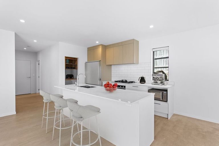 Photo of property in 46 Katikati Drive, Manurewa, 2102