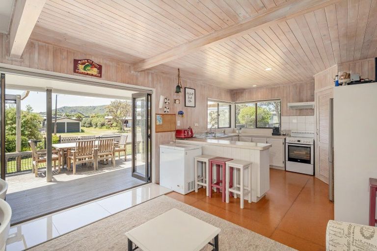 Photo of property in 116 Manuka Place, Matarangi, Whitianga, 3592