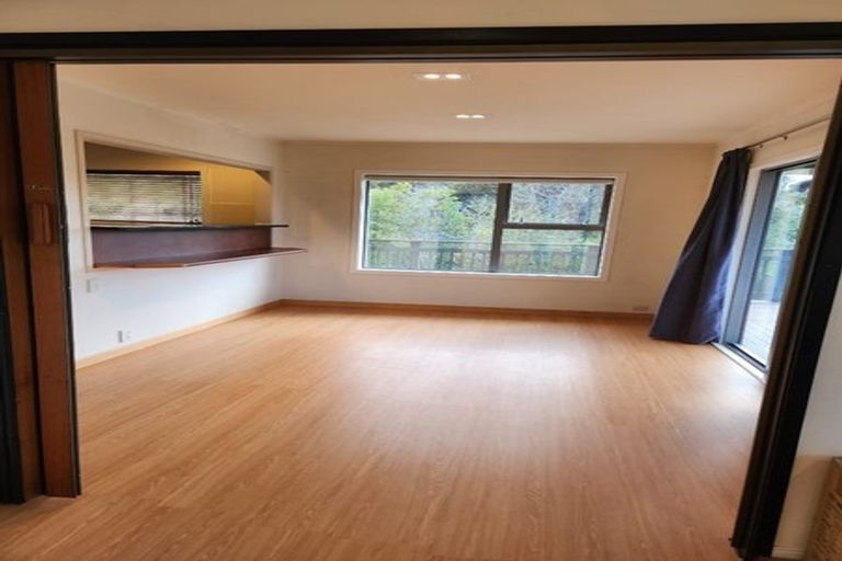 Photo of property in 25 Meadowvale Avenue, Forrest Hill, Auckland, 0620