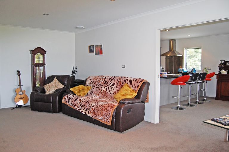 Photo of property in 34 Tawa Avenue, Kaiwaka, 0573