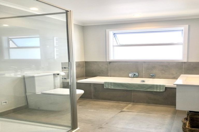 Photo of property in 9 Kotiate Street, Papamoa Beach, Papamoa, 3118