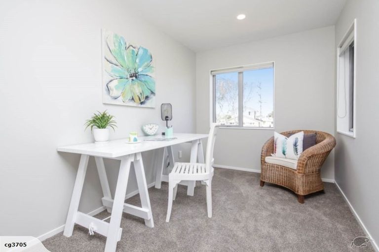 Photo of property in 2 Bahari Drive, Ranui, Auckland, 0612