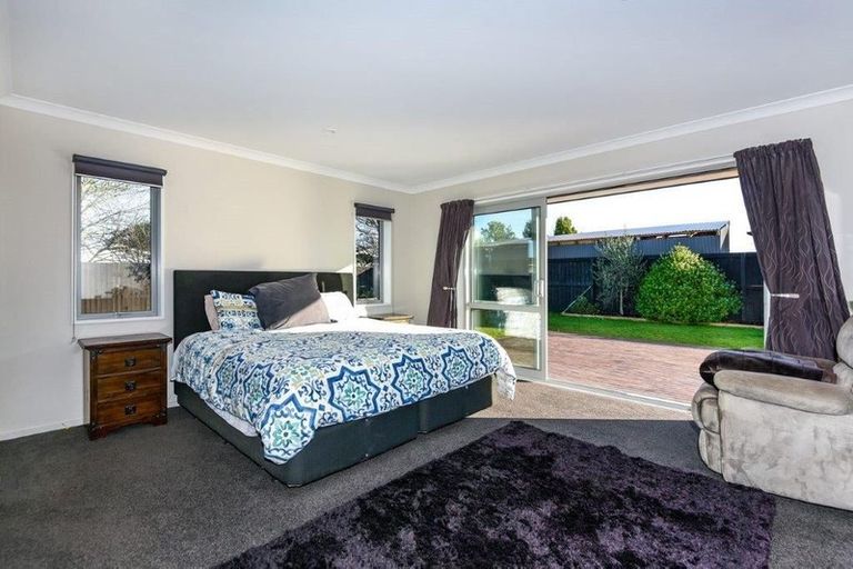 Photo of property in 6 Dundee Close, Darfield, 7510