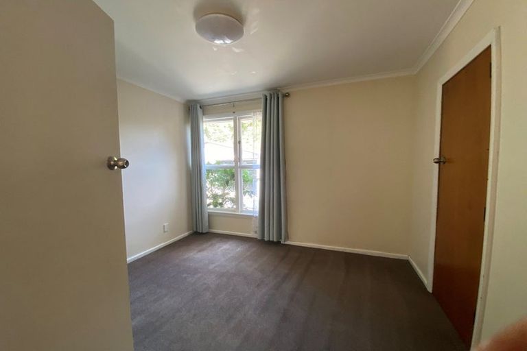 Photo of property in 5 Nyton Place, Bryndwr, Christchurch, 8053