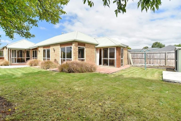 Photo of property in 13 Kowhai Avenue, Rangiora, 7400