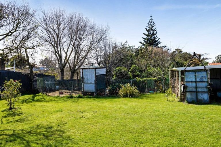 Photo of property in 30 Leicester Street, Patea, 4520