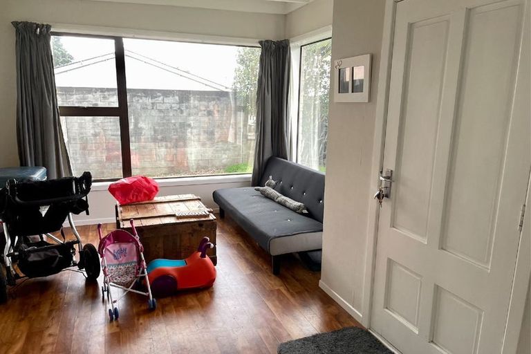 Photo of property in 476 Carrington Street, Upper Vogeltown, New Plymouth, 4310