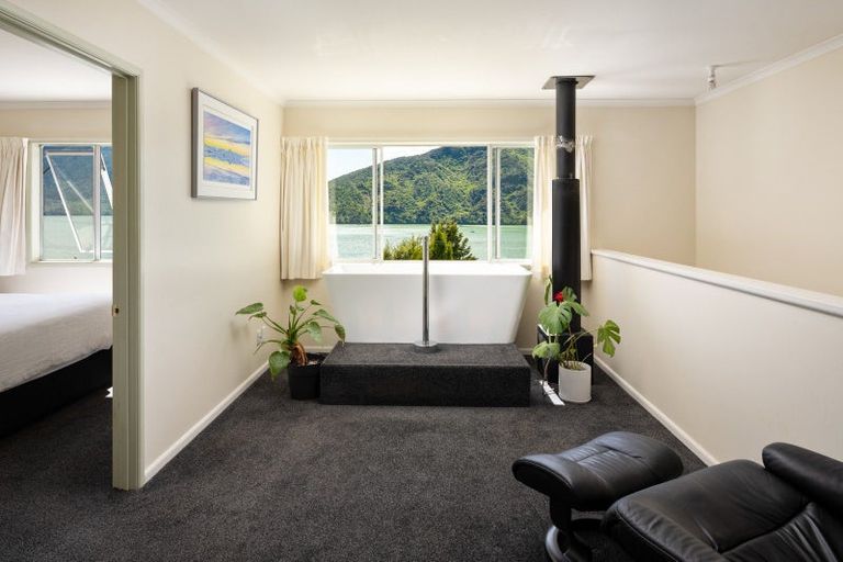 Photo of property in 69 Moenui Road, Havelock, Picton, 7281