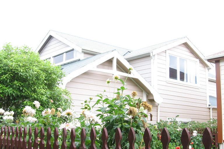 Photo of property in 60 Herald Street, Berhampore, Wellington, 6023