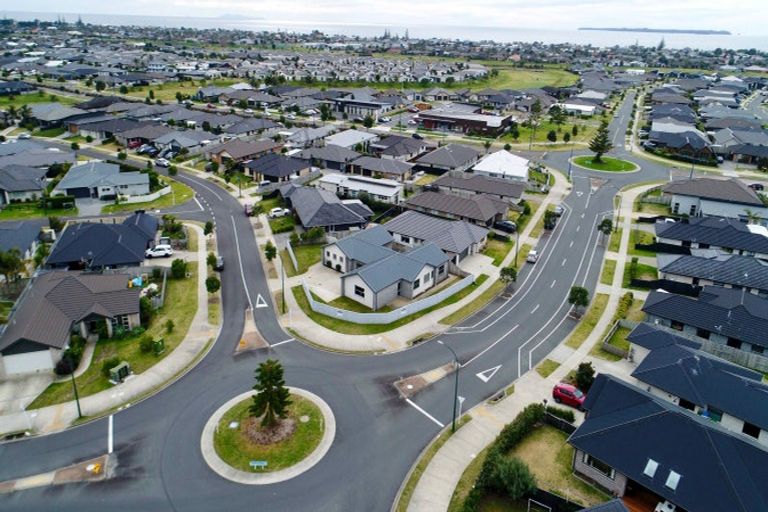 Photo of property in 2 Cupples Street, Papamoa Beach, Papamoa, 3118