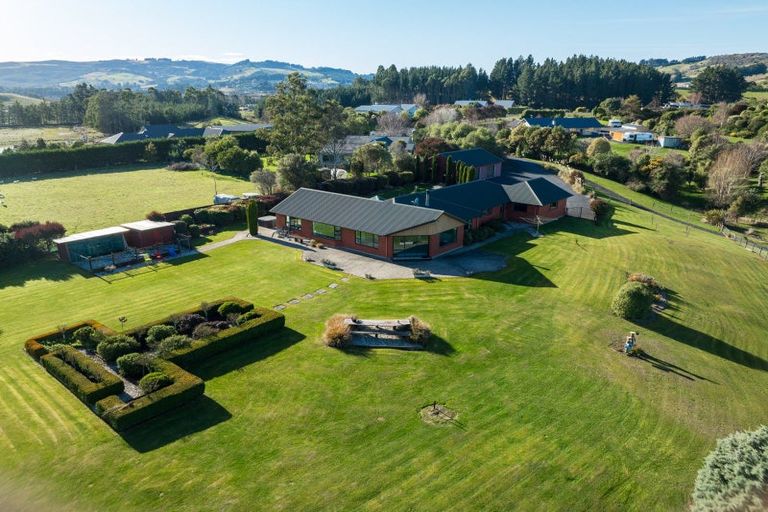 Photo of property in 17 Wavy Knowes Drive, Waldronville, Dunedin, 9018