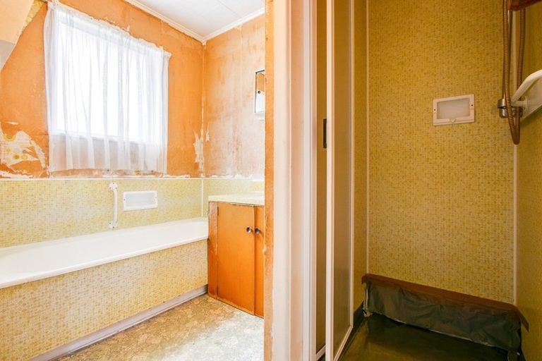 Photo of property in 2 Cabot Place, Flaxmere, Hastings, 4120