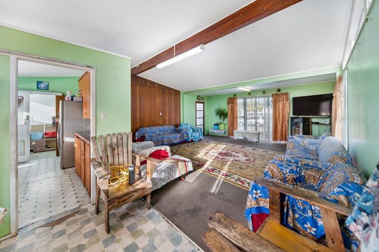 Photo of property in 74 Bader Drive, Mangere, Auckland, 2022