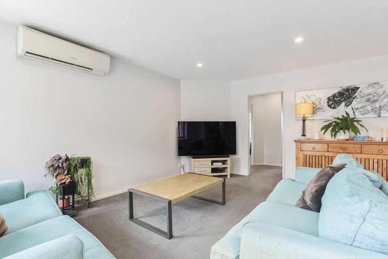 Photo of property in 7 Ambrose Place, Rangiora, 7400