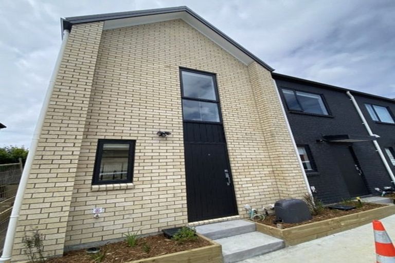 Photo of property in 9/125b Metcalfe Road, Ranui, Auckland, 0612