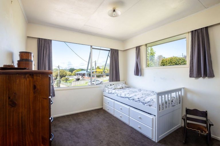 Photo of property in 5 Ngapapa Street, Urenui, 4375