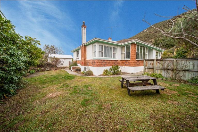 Photo of property in 10 Kelso Street, Roxburgh, 9500