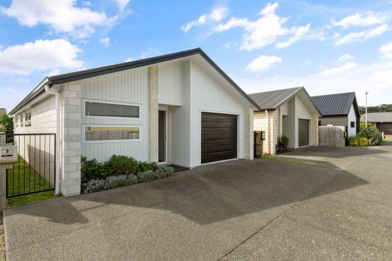 Photo of property in 11 Capstan Close, Pyes Pa, Tauranga, 3112