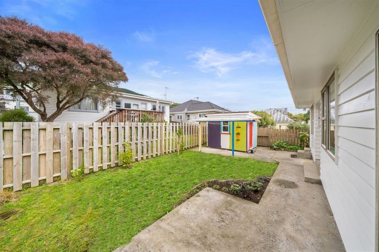 Photo of property in 26 Coates Street, Tawa, Wellington, 5028