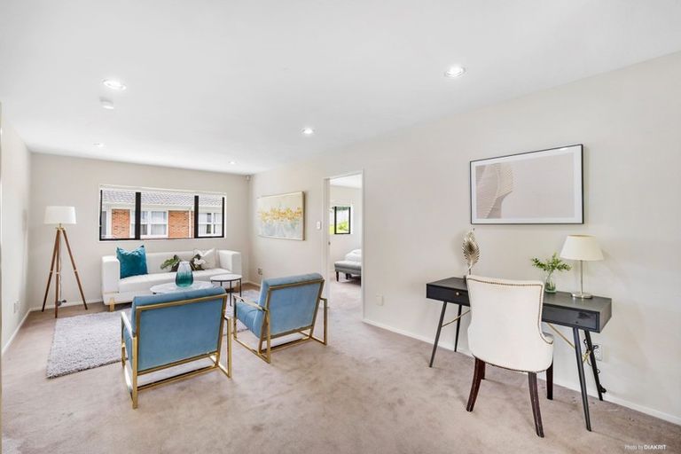 Photo of property in 21a Dallinghoe Crescent, Milford, Auckland, 0620