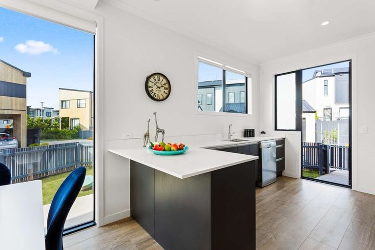 Photo of property in 7 Frank Gill Road, Hobsonville, Auckland, 0616