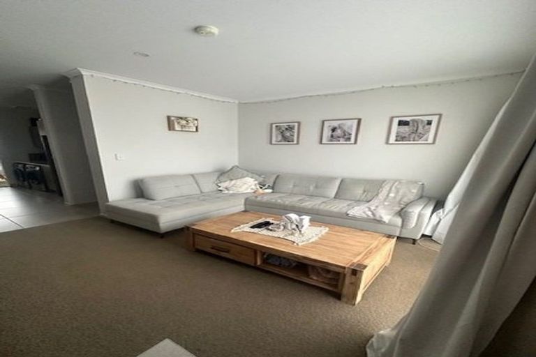 Photo of property in 13 Rangihina Road, Hobsonville, Auckland, 0616