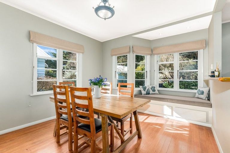 Photo of property in 218 Muritai Road, Eastbourne, Lower Hutt, 5013