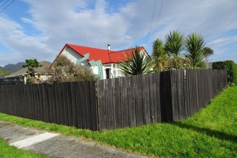 Photo of property in 6 Wickes Street, Cobden, Greymouth, 7802